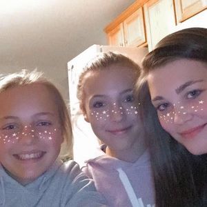 Meet your Posher, Isabel